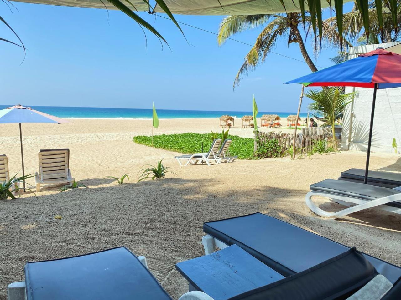 Josan Villa With A Glorious Beach And Sea View Habaraduwa Central Exterior foto